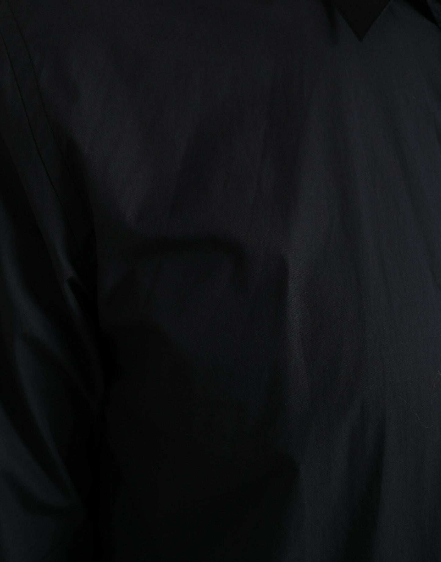 قميص دولتشي آند غابانا الرسمي ذو الياقة القطنية باللون الأزرق الداكن