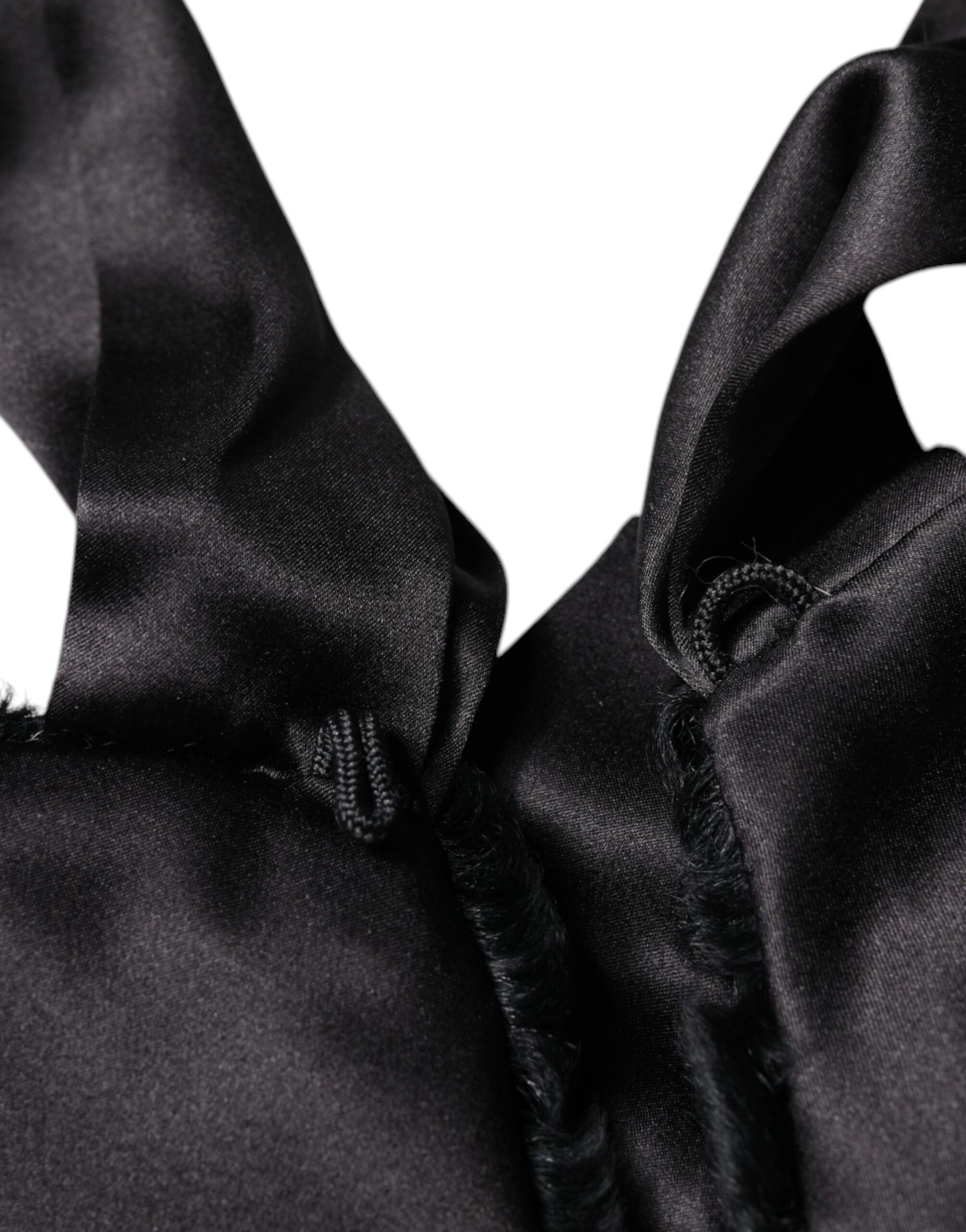 وشاح شتوي دافئ للرقبة من فرو الحمل الأسود من دولتشي آند غابانا للنساء