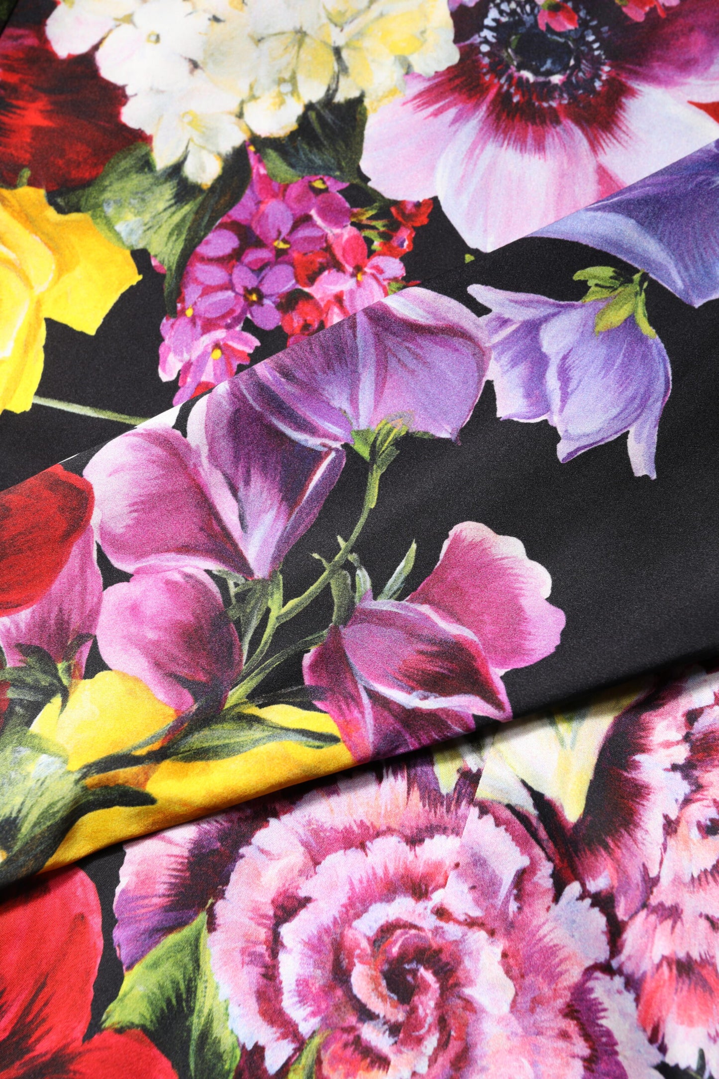 بلوزة دولتشي آند غابانا أورتينسيس متعددة الألوان بأكمام طويلة