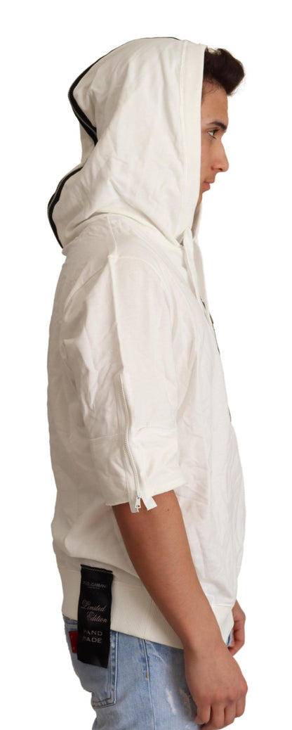 سترة دولتشي آند غابانا بيضاء بغطاء رأس وطبعة محدودة