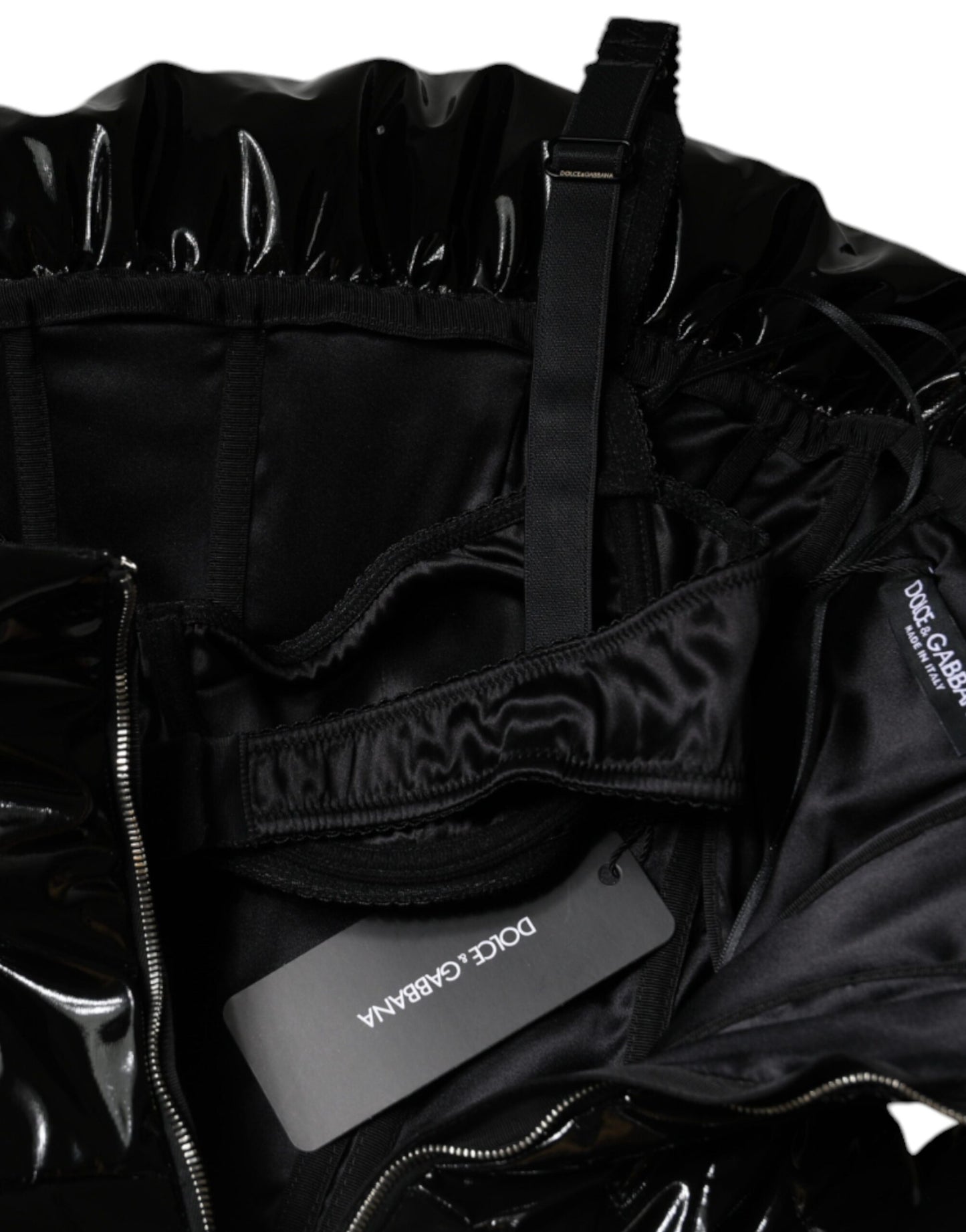 فستان دولتشي آند غابانا قصير أسود من البوليستر المغطى بكشكشة