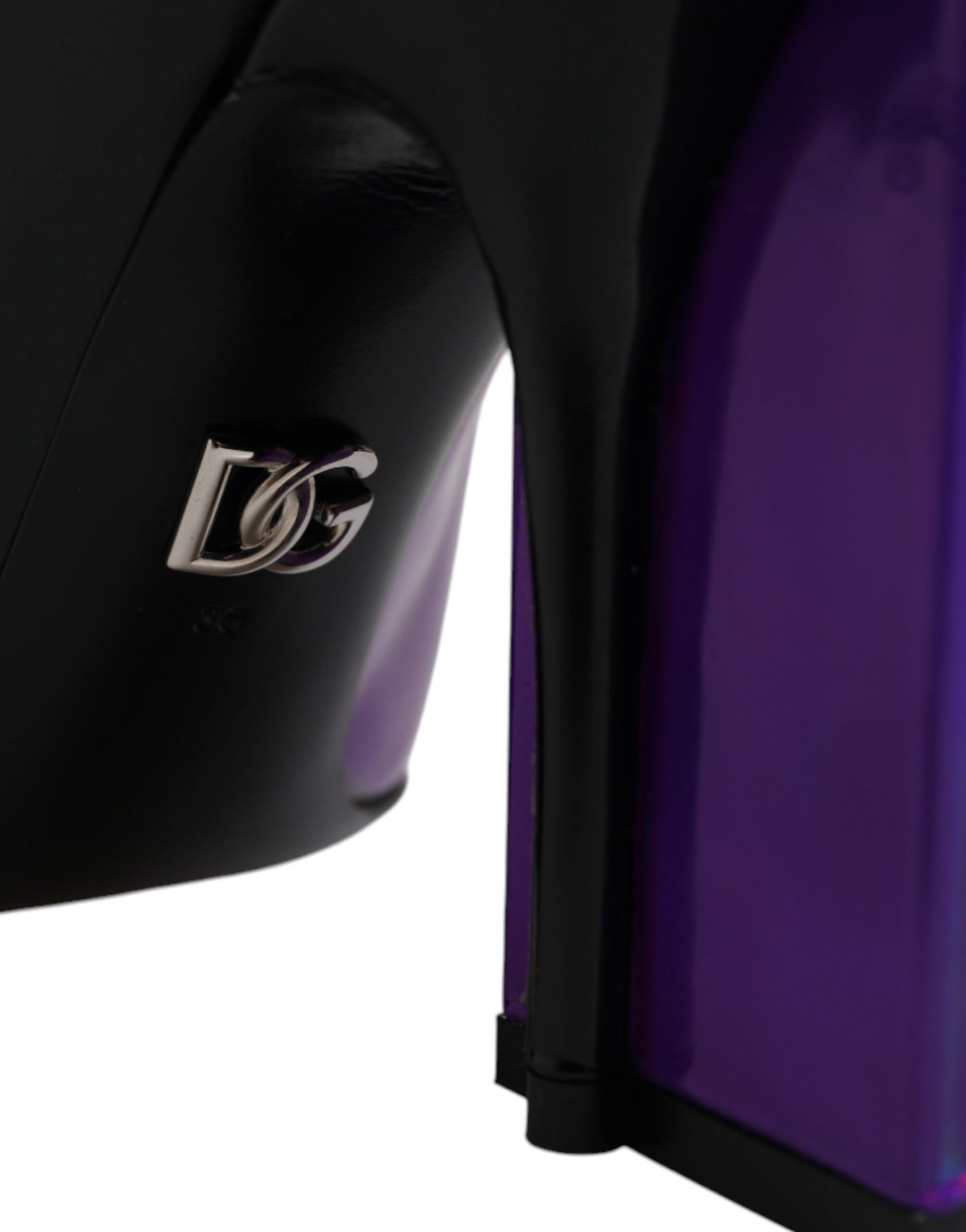 حذاء دولتشي آند غابانا أسود أرجواني مدبب للكاحل