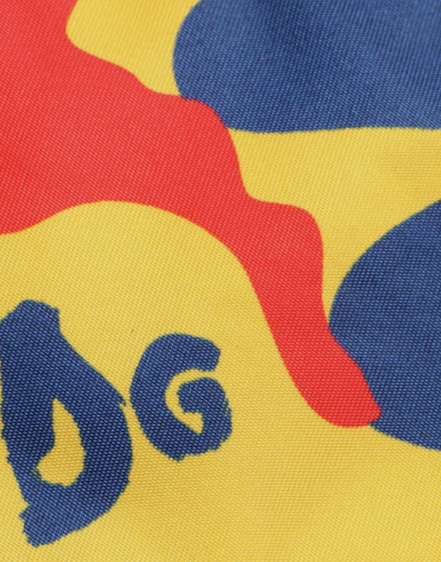 حقيبة كروس نايلون متعددة الألوان بتصميم مموه من دولتشي آند غابانا