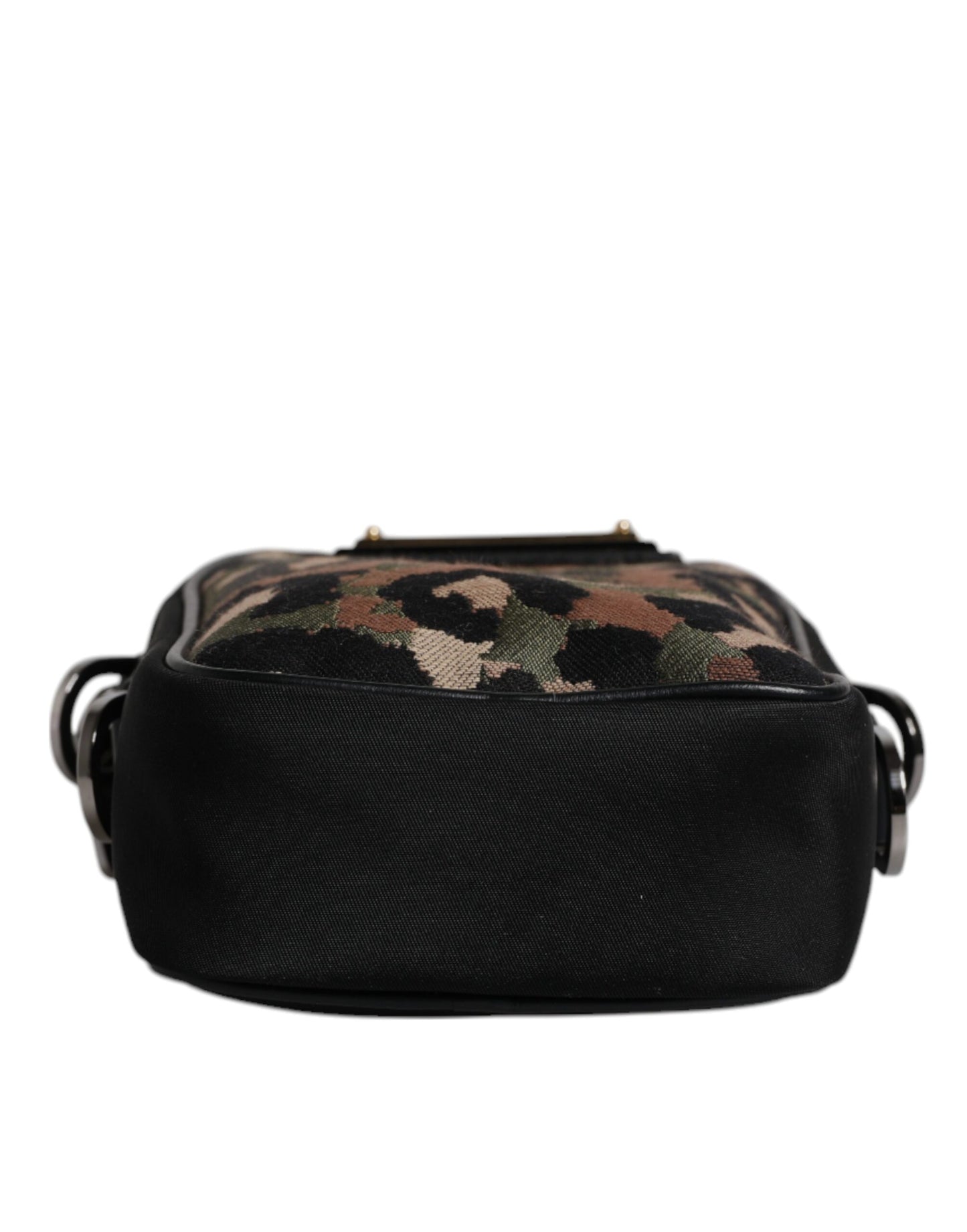 حقيبة دولتشي آند غابانا متعددة الألوان بنقشة جلد الفهد وشعار جاكار وحزام للرقبة