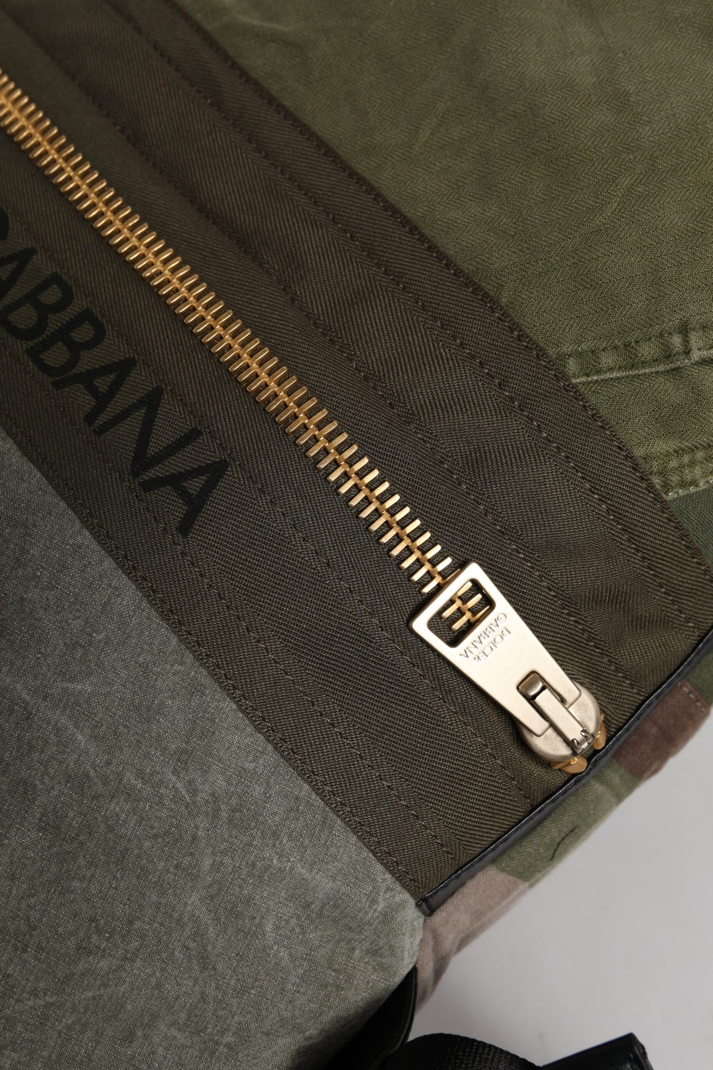 حقيبة ظهر دولتشي آند غابانا العسكرية الخضراء المرقعة