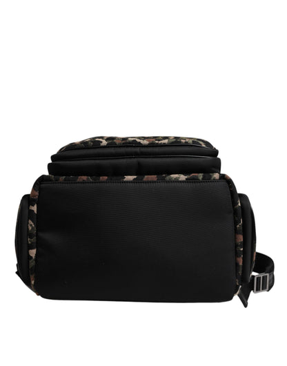 حقيبة ظهر رجالية من دولتشي آند غابانا بطبعة جلد النمر متعددة الألوان ولوحة شعار DG