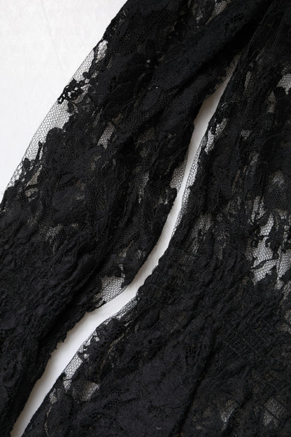 بلوزة نسائية من دولتشي آند غابانا مصنوعة من القطن الأسود ومزينة بالدانتيل