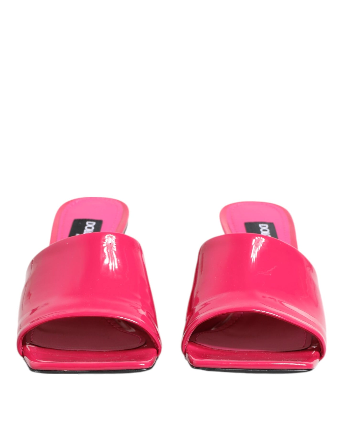 حذاء دولتشي آند غابانا الوردي المفتوح من الأمام بكعب عريض