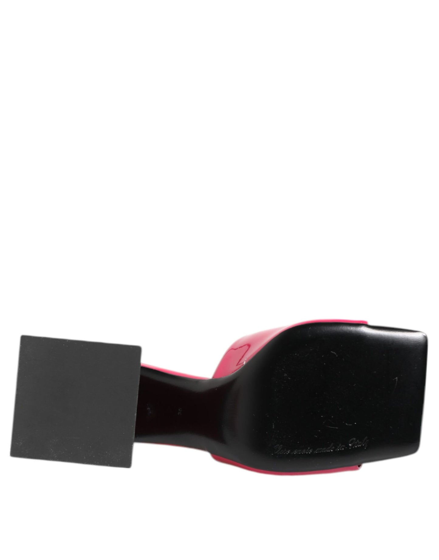 حذاء دولتشي آند غابانا الوردي المفتوح من الأمام بكعب عريض