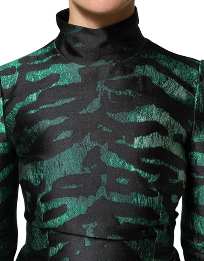 فستان دولتشي آند غابانا طويل قصير من الجاكار المعدني باللون الأسود والأخضر