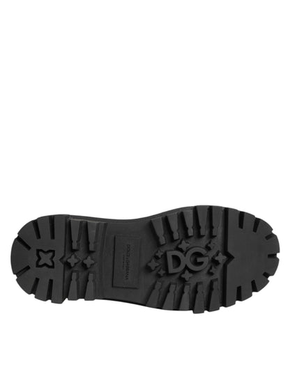 حذاء ديربي من الجلد الأسود مرصع بالجواهر والكريستالات من دولتشي آند غابانا