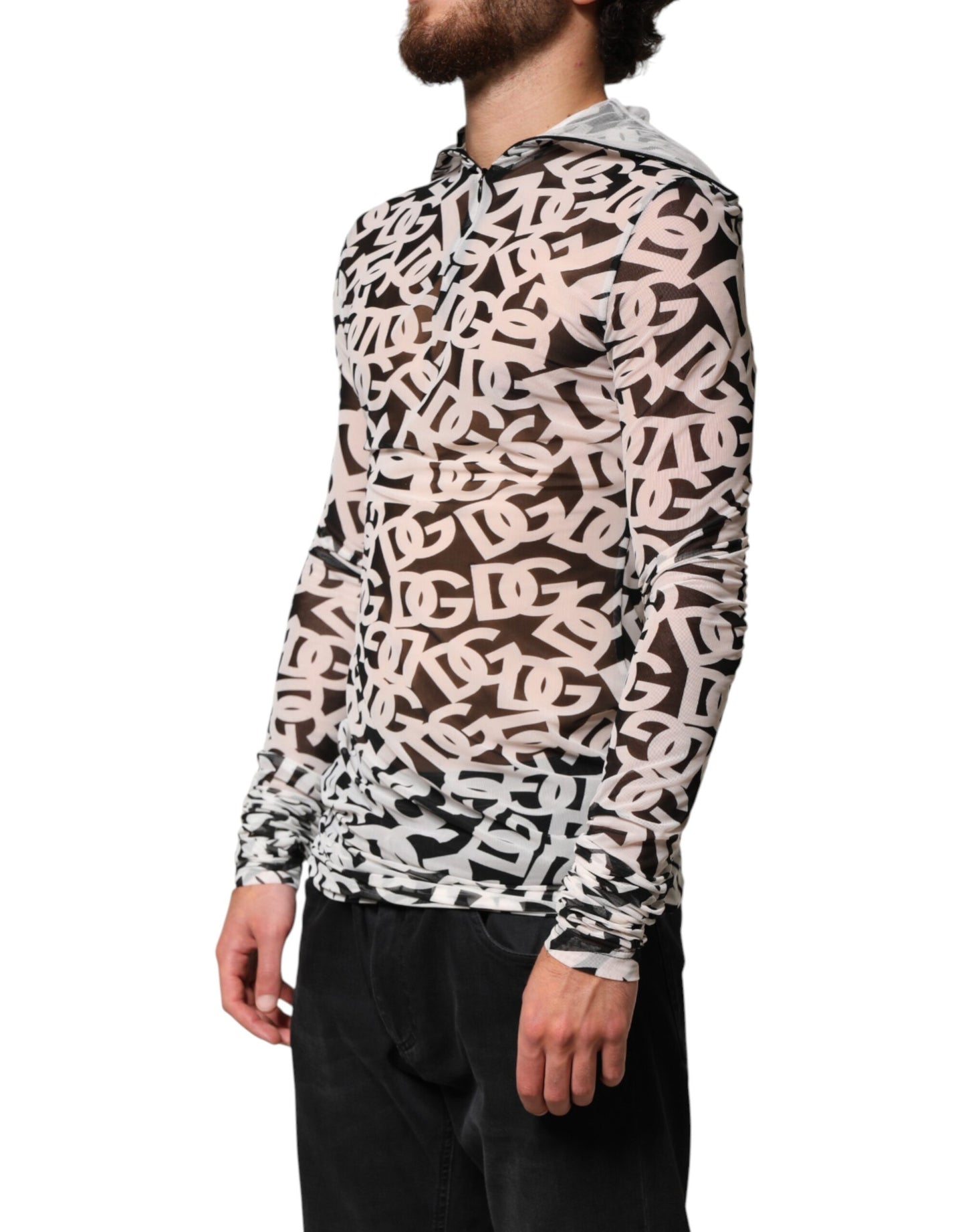 بلوزة دولتشي آند غابانا بيضاء بأكمام طويلة وياقة مدورة وشعار DG