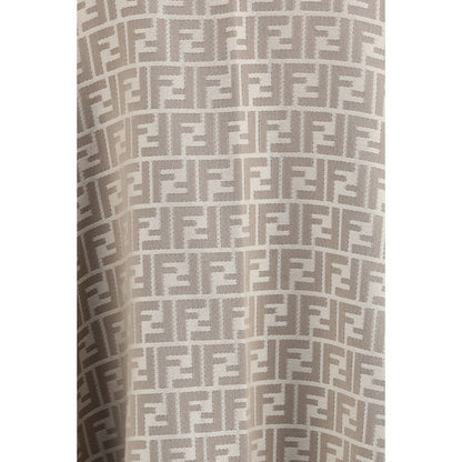 وشاح فندي رمادي من الصوف